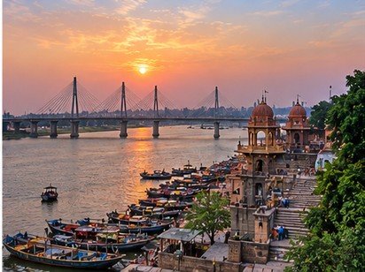 Pune to Prayagraj Packers & Movers